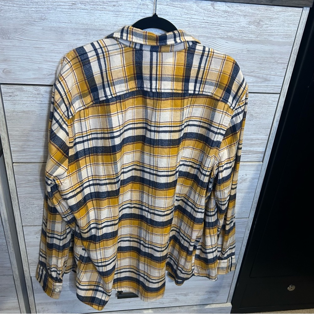 American Eagle Super Soft Button Up Shirt Mens Size XXL Yellow Long Sleeve - Picture 3 of 4